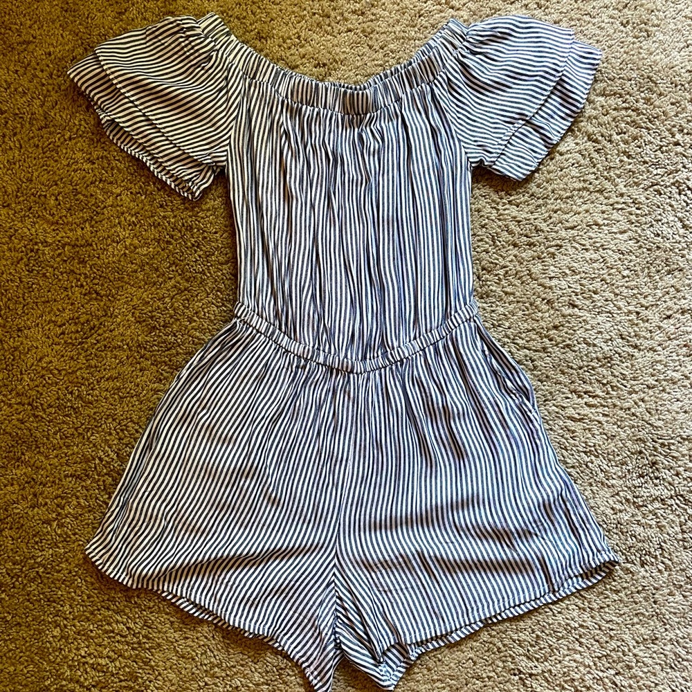 Old Navy Striped Romper with off the shoulder Flounce Sleeves XS